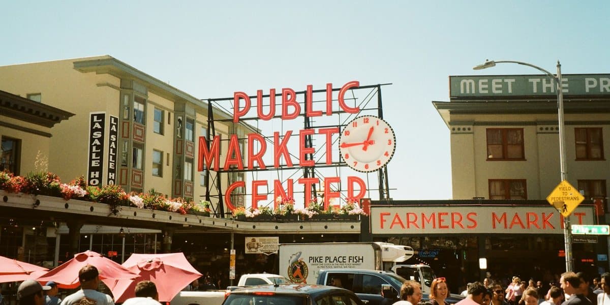 Daytime Population: Why Your Corner Is Busy at Noon and Dead at Seven